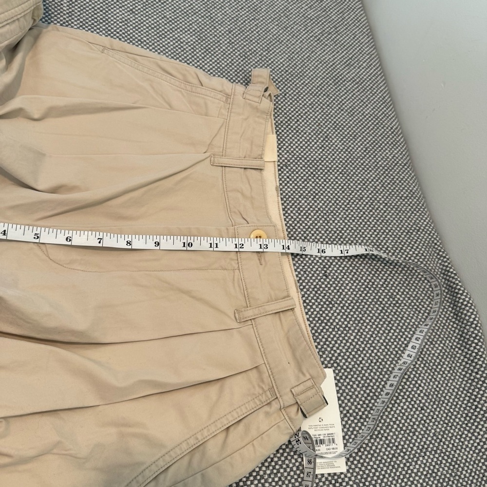 NWT American Eagle AE77 Premium Pleated Cargo Pants Khaki Women's Size 4 - Picture 10 of 13